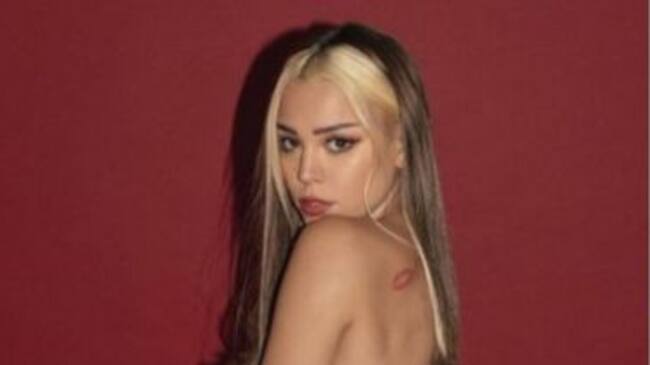 La cantante ha compartido mensajes coquetos en su instagram hacia uno de los miembros de la agrupación RBD. ¿De quién se trata? Cortesía: instagram @dannapaola