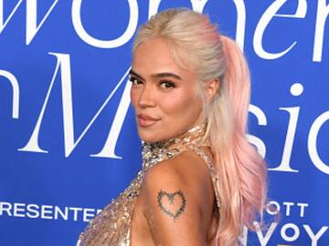 "Parece una indigente": Le dicen a Karol G por su atuendo previo a su concierto en Argentina