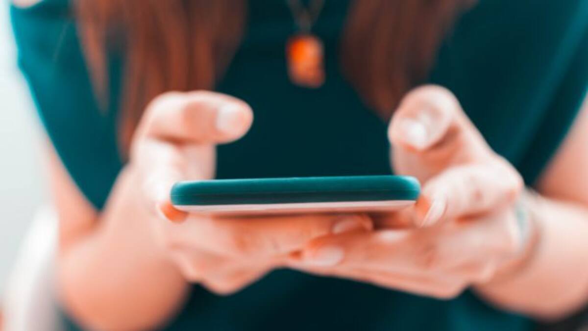 ¿Cómo saber si nos están espiando a través del celular?