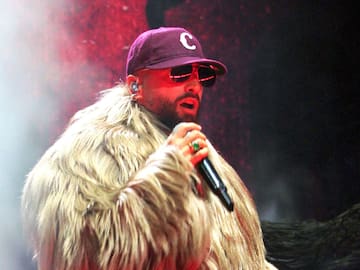 Maluma, enfurecido, regaña a mujer en pleno concierto en México: "Sea más consciente"