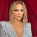 Jennifer López hipnotizó en redes tras presumir sus curvas en carísimo vestido; hasta Diego Sáenz reaccionó