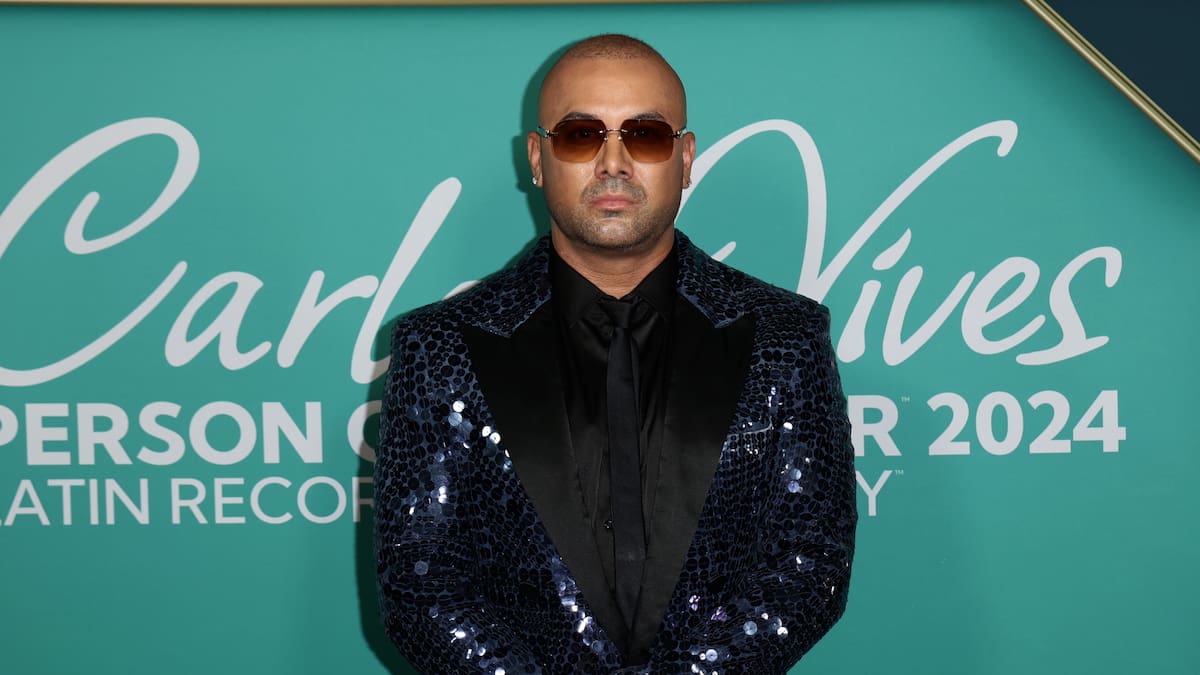 Wisin se quitó las gafas por primera vez y dejó ver sus ojos tras años de misterio; así se ve