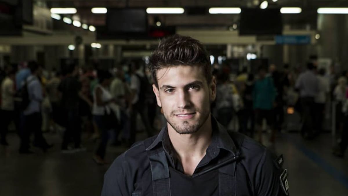 El vigilante de seguridad que es sensación en Brasil