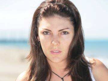 CRITICAN A ANA KARINA SOTO POR "COPIARSE" DE CAROLINA CRUZ