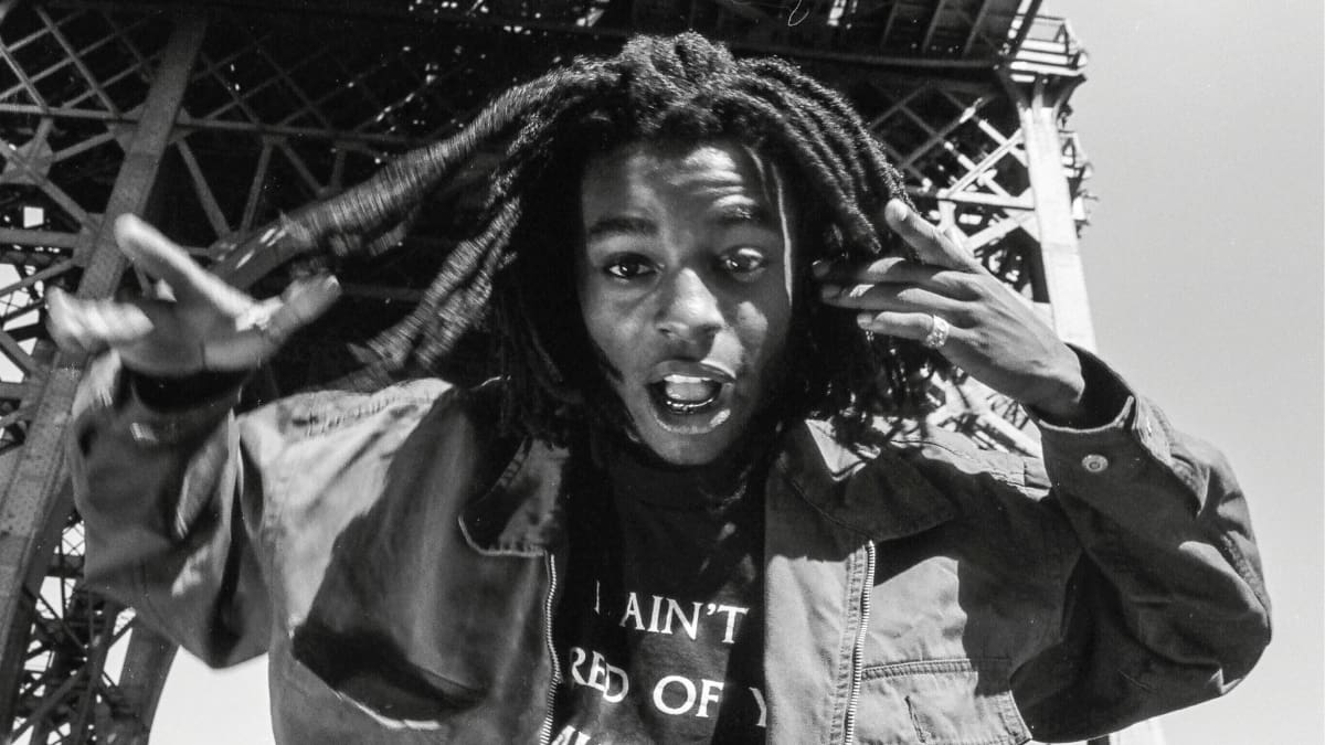 Cantante nominado a los Premios Grammy fue hallado muerto en su apartamento; esto se sabe