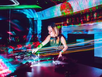 ¿Cuál es la diferencia entre el techno y el house? Géneros presentes en Core Medellín 2024