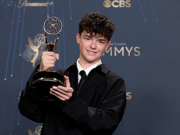 Dónde ver todas las series ganadoras del Emmy 2025: Plataformas de 'streaming' disponibles