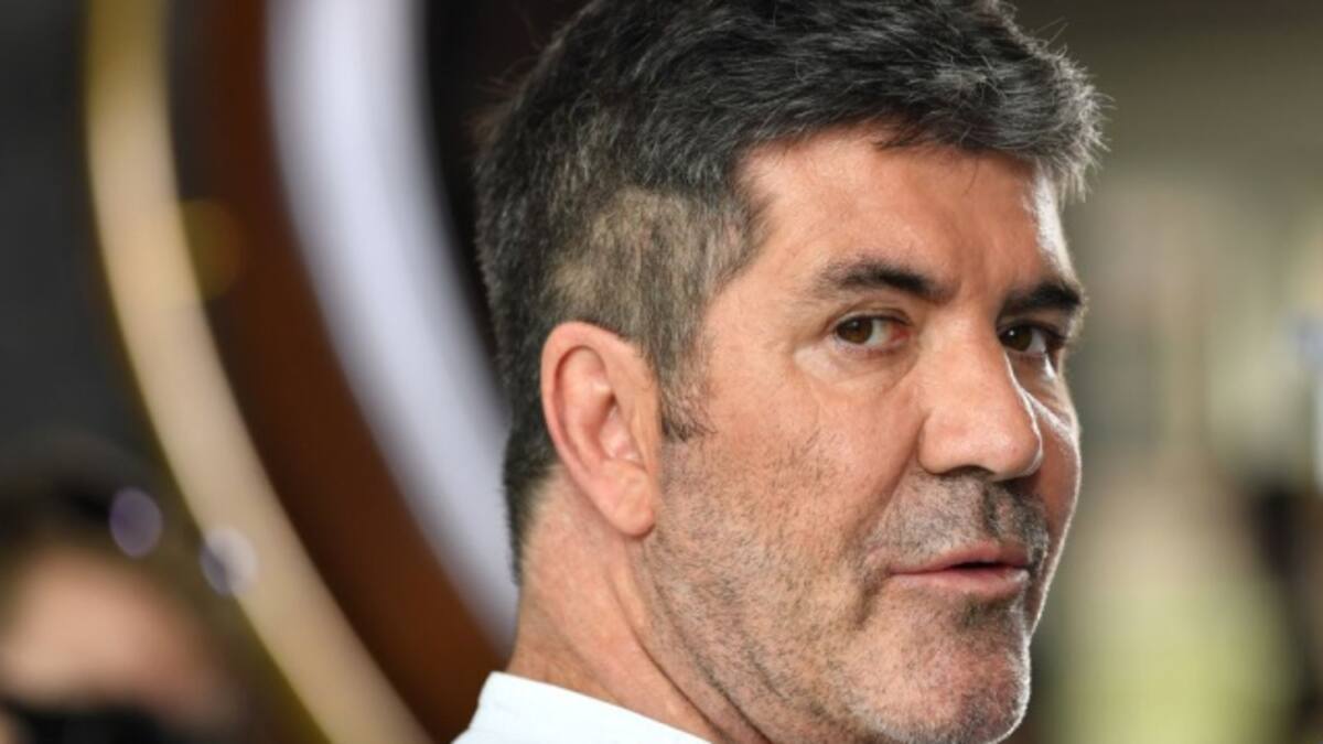 Mel B le lanza un vaso de agua a Simon Cowell en pleno reality show