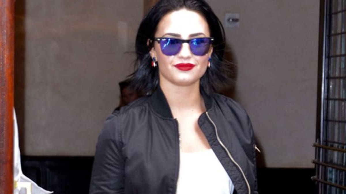 Demi Lovato sorprende con un drástico cambio de look