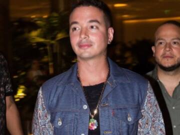 J Balvin y sus supuestos retoques en la cara