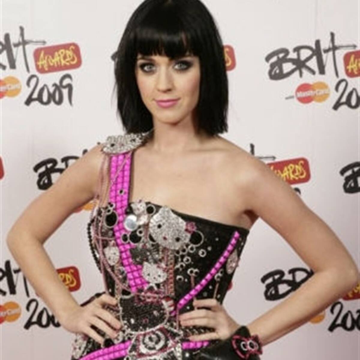 Katy Perry bromea con gripe A