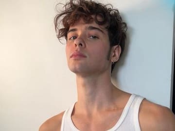 Julián Cerati, actor de la serie ‘La primera vez’, puso a hacer zoom al lucir pantaloneta holgada