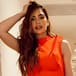 Lina Tejeiro besó a Jhovanoty en pleno programa y él salió a pedirle perdón a su esposa