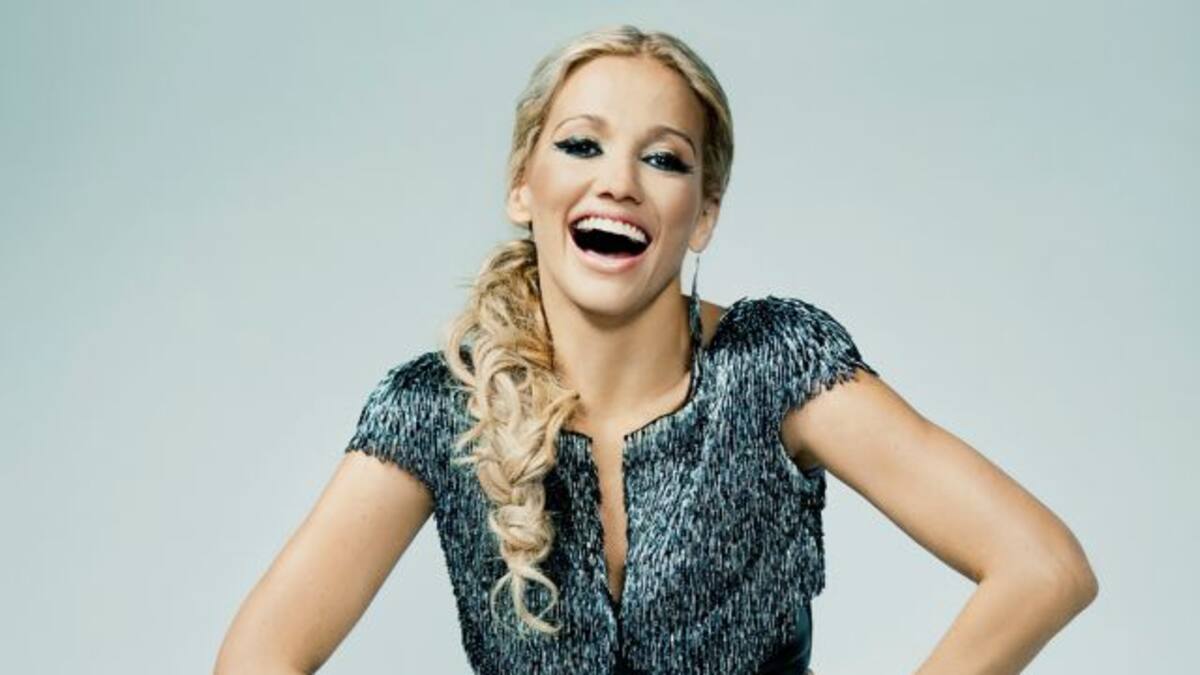 Fanny Lú presenta el himno oficial de la Selección Colombia